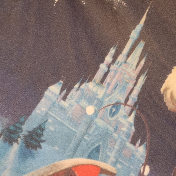 Disney Mickey & Minnie Throw - Picture 9 of 15